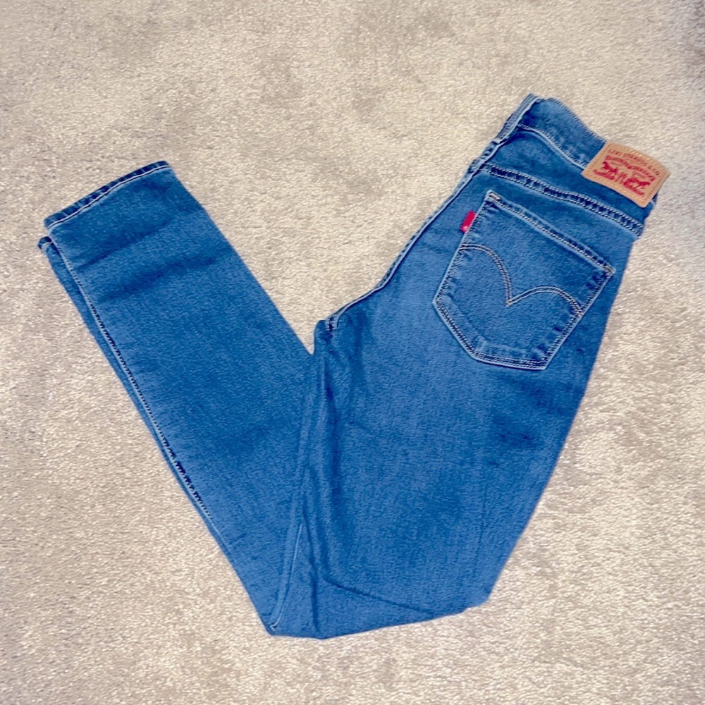 Levi jeans
